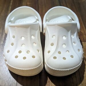 Toddler White Crocs Size 7